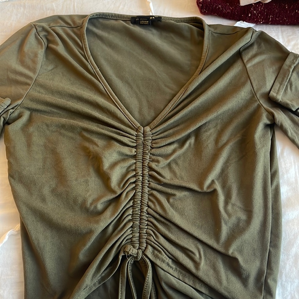 Soft green tie long sleeve